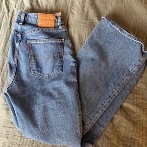 Levis Women’s Flare Jeans